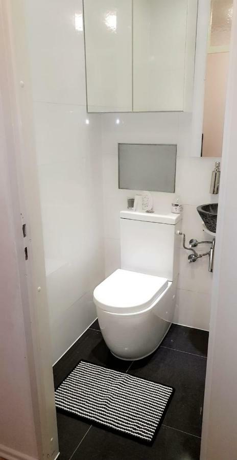 Sehr Schoene Drei Zimmer Deluex Wohnung In Sindelfingen Exterior foto